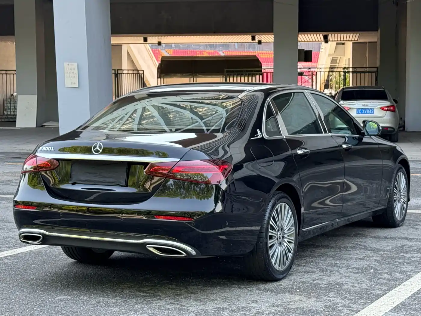 MERCEDES-BENZ E-CLASS