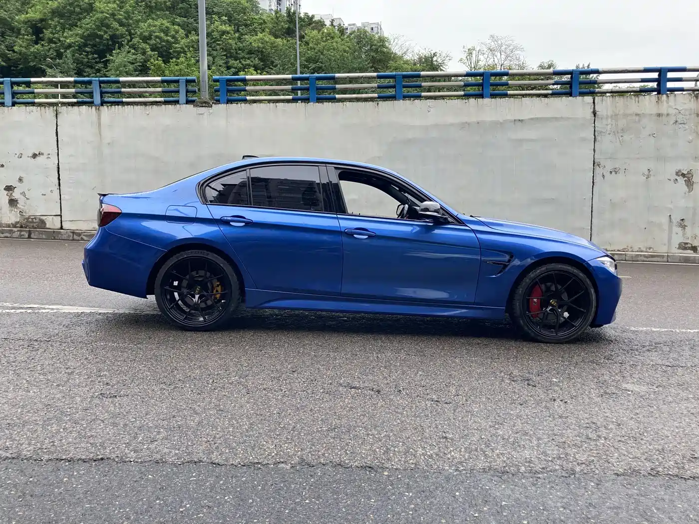 BMW 3 Series 2017 320i M Sport фото 11