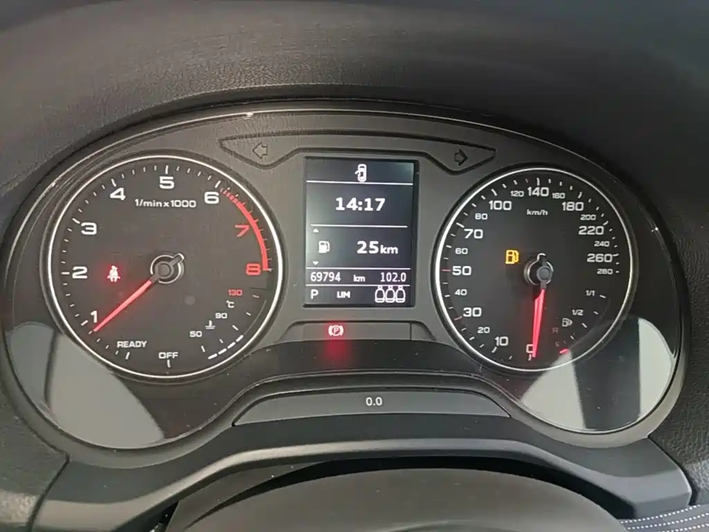 Audi Q2L 2019 2018 35 TFSI Launch Exclusive Edition China VI