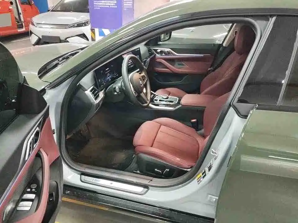 BMW i4 2023 eDrive35 фото 4