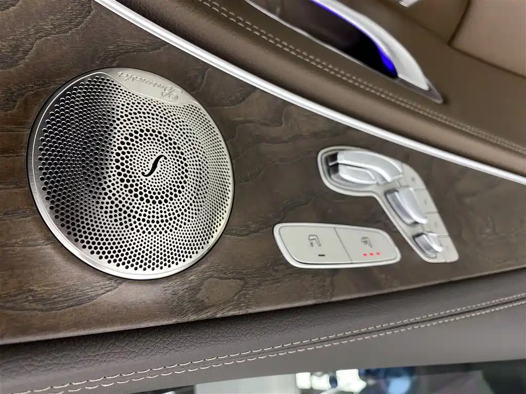 Mercedes-Benz E-Class 2023 E 300 L Fashion фото 20