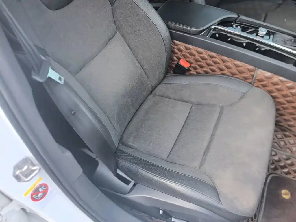 Photo 25 - Volvo S90