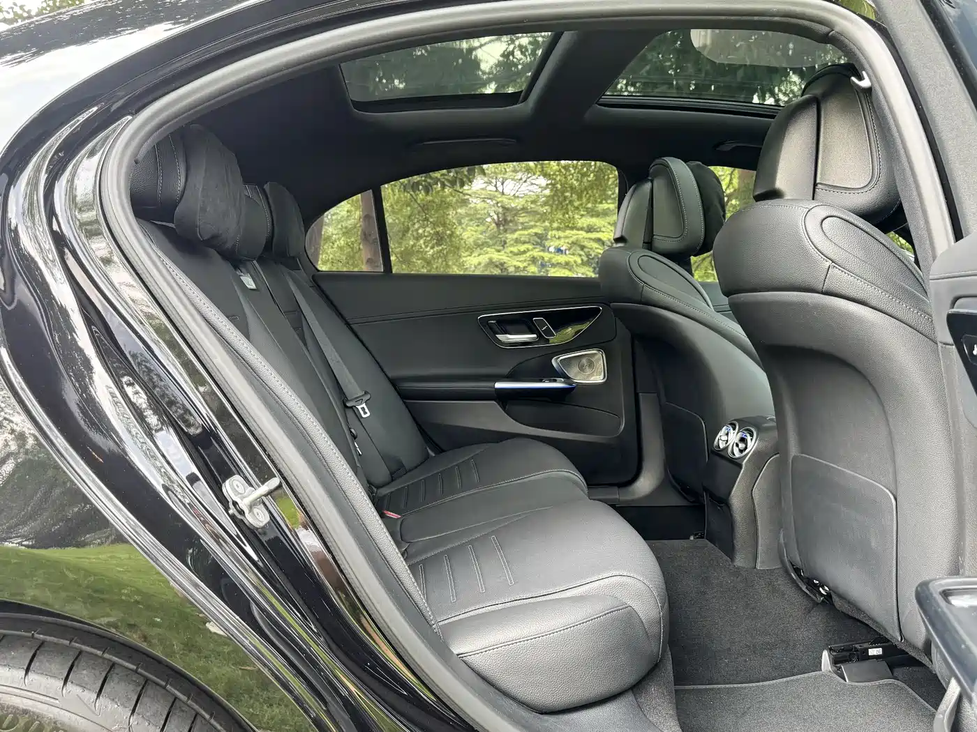 Mercedes-Benz C-Class 2024 Facelift C 260 L Sport фото 12