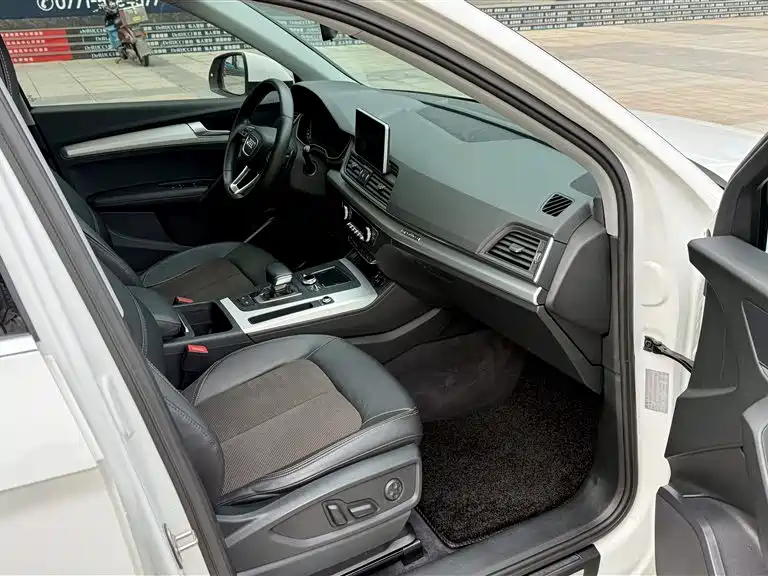 Audi Q5L 2018 40 TFSI Prestige Fashion (China V) фото 18