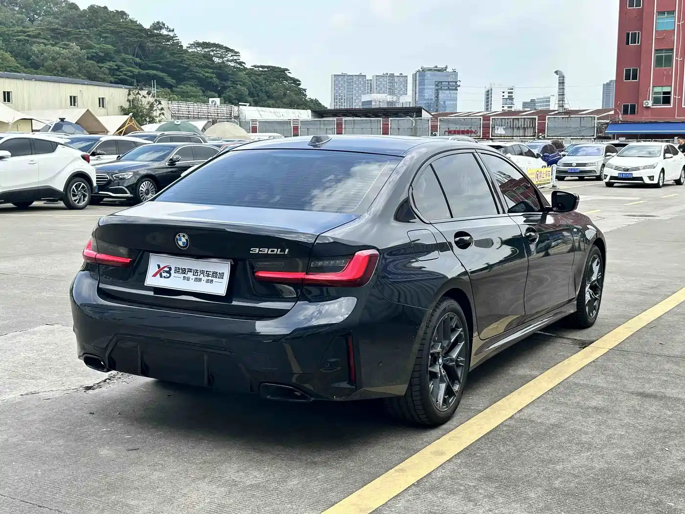 BMW 3 Series 2025 330Li M Sport Night Edition фото 6