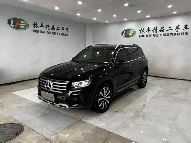 MERCEDES-BENZ GLB