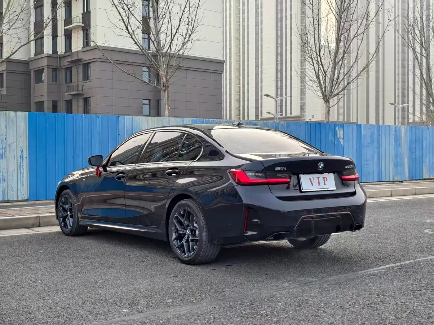 BMW 3 Series 2025 330Li M Sport Night Edition фото 7