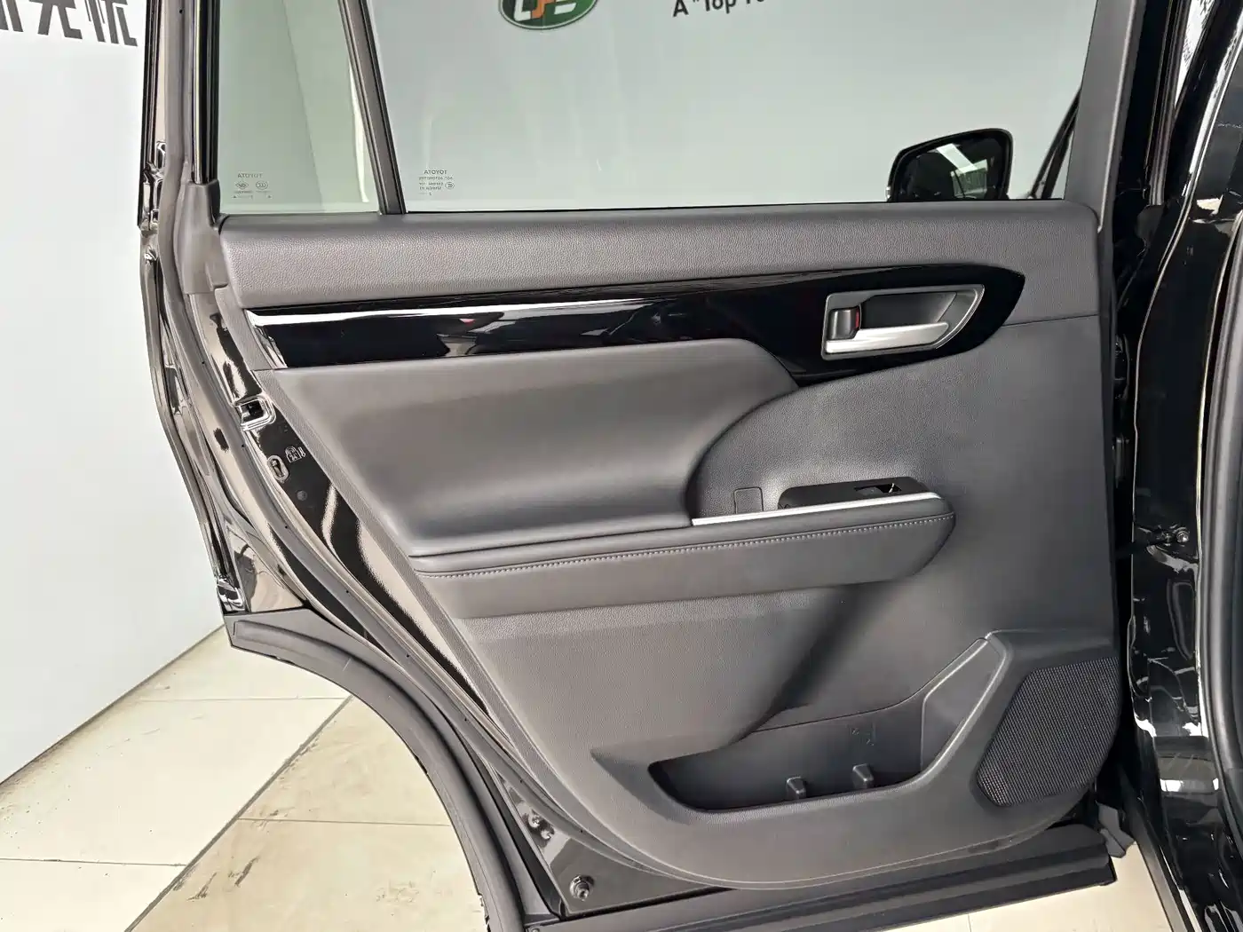 Фото 22 - Toyota Highlander