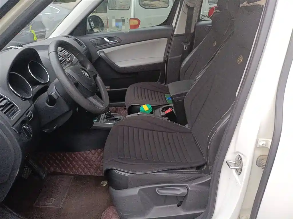 Škoda Yeti 2017 TSI280 DSG Advance фото 8
