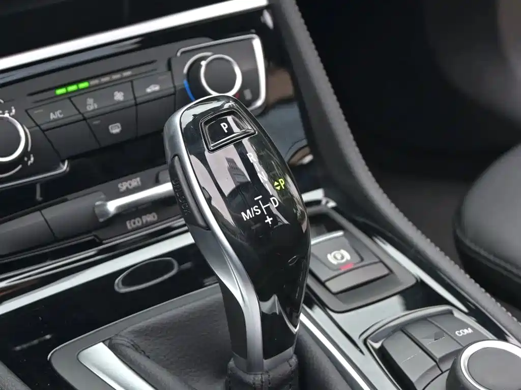 BMW 2 Series Gran Tourer 2019 220i Premium Sport Package фото 8