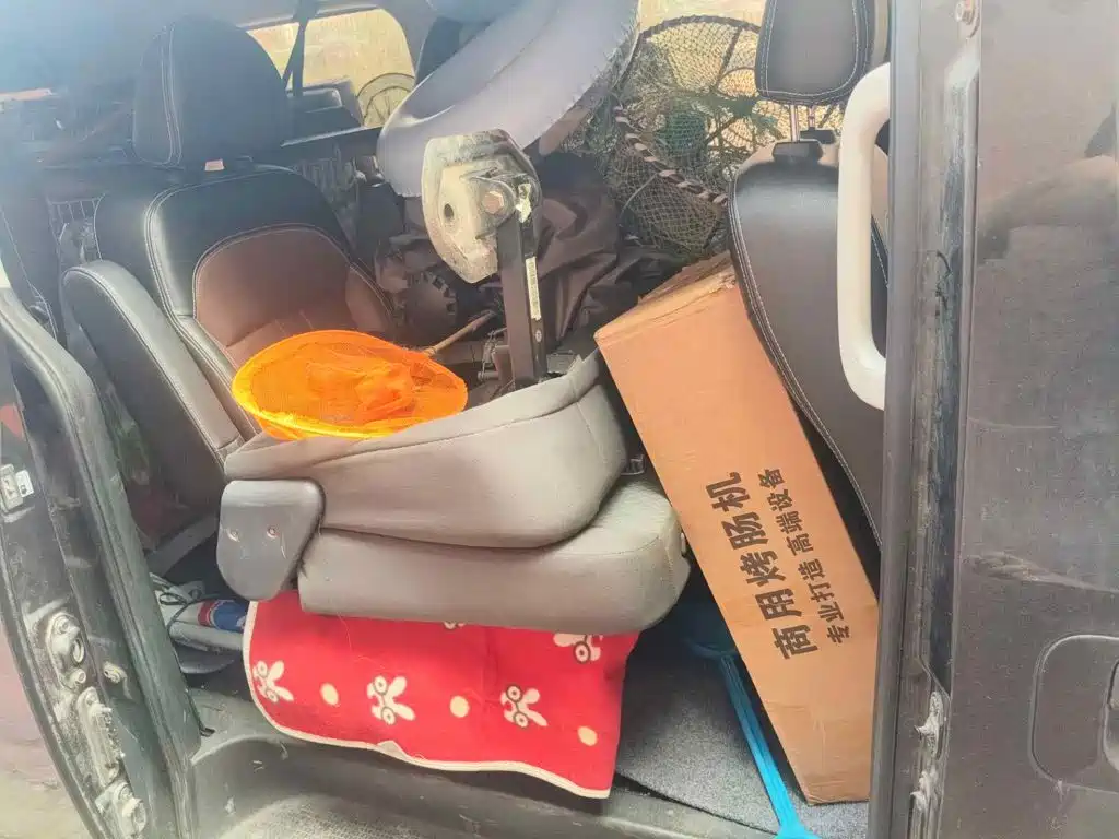 Dongfeng Fengxing Fengxing F600 2017 2016 Model F600L 1.5T Luxury Version