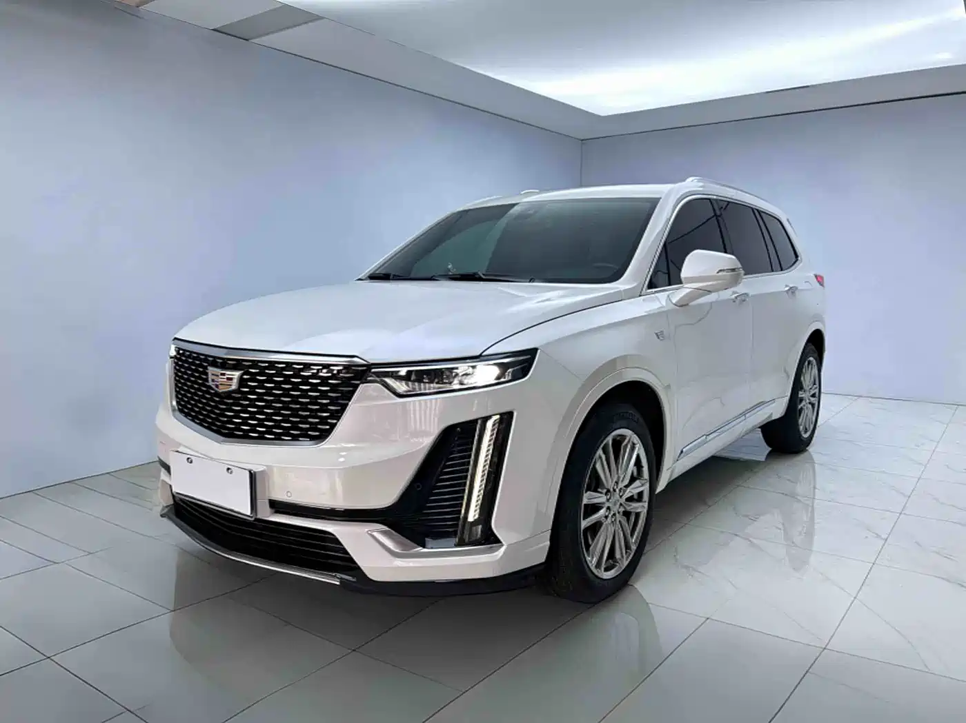 CADILLAC XT6
