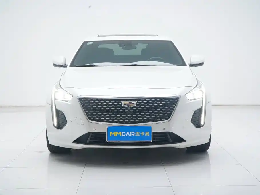 Фото 10 - Cadillac CT6