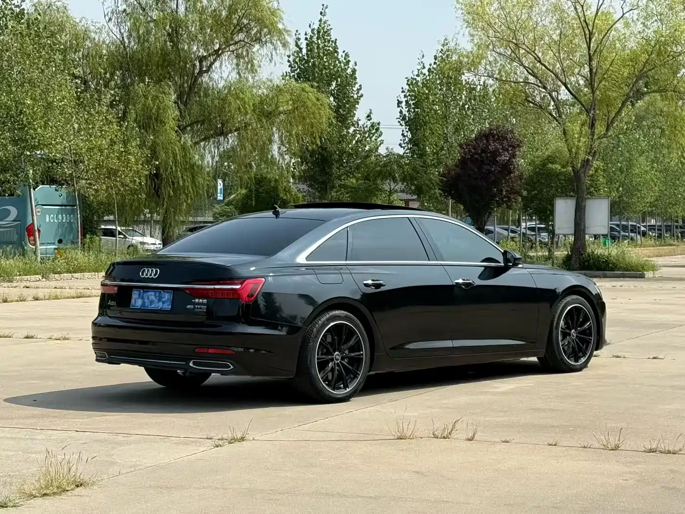 Photo 6 - Audi A6L