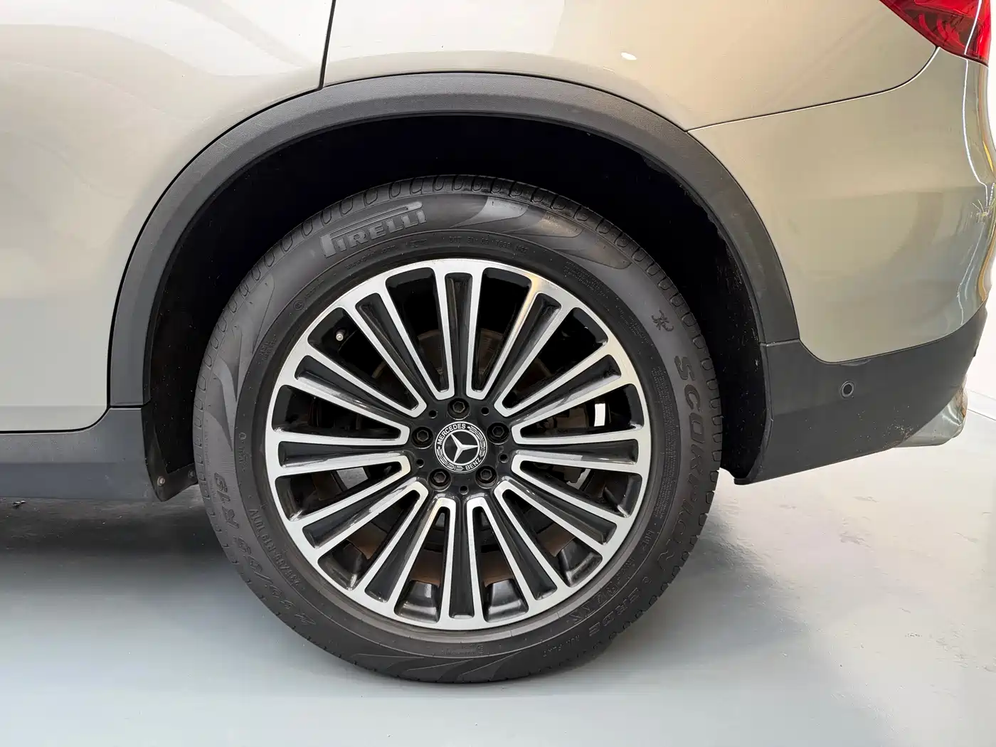Mercedes-Benz GLC 2019 Model GLC 200 L 4MATIC фото 19