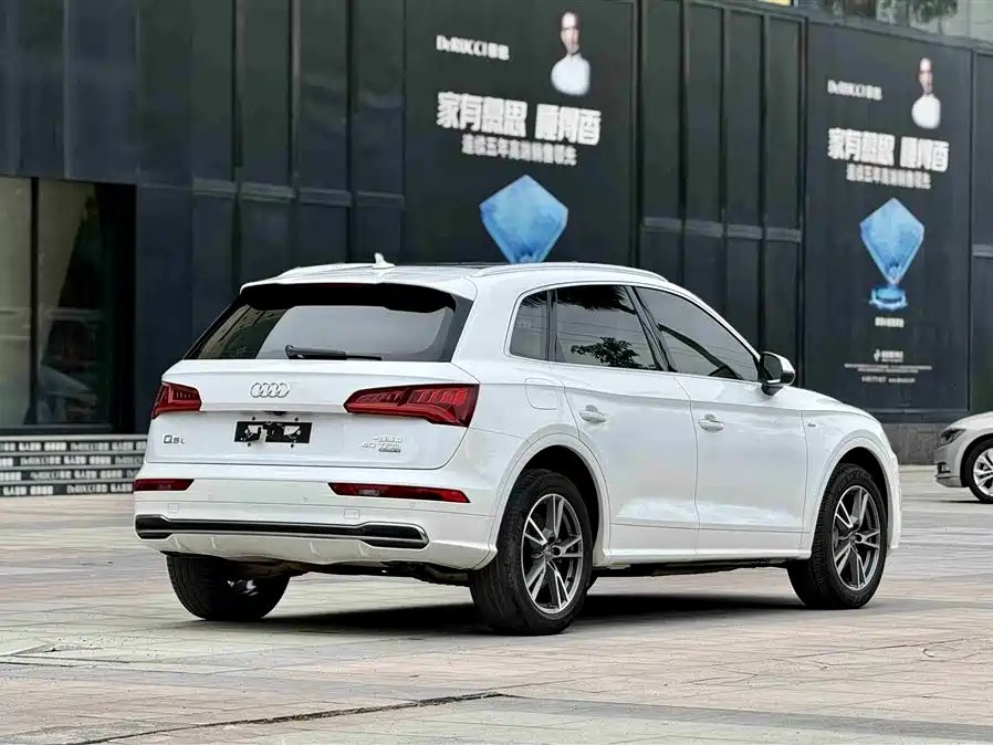 Audi Q5L 2018 40 TFSI Prestige Fashion (China V) фото 3