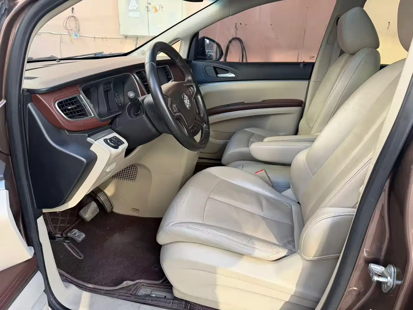 Buick GL8 2018 28T Luxury Model China VI фото 8
