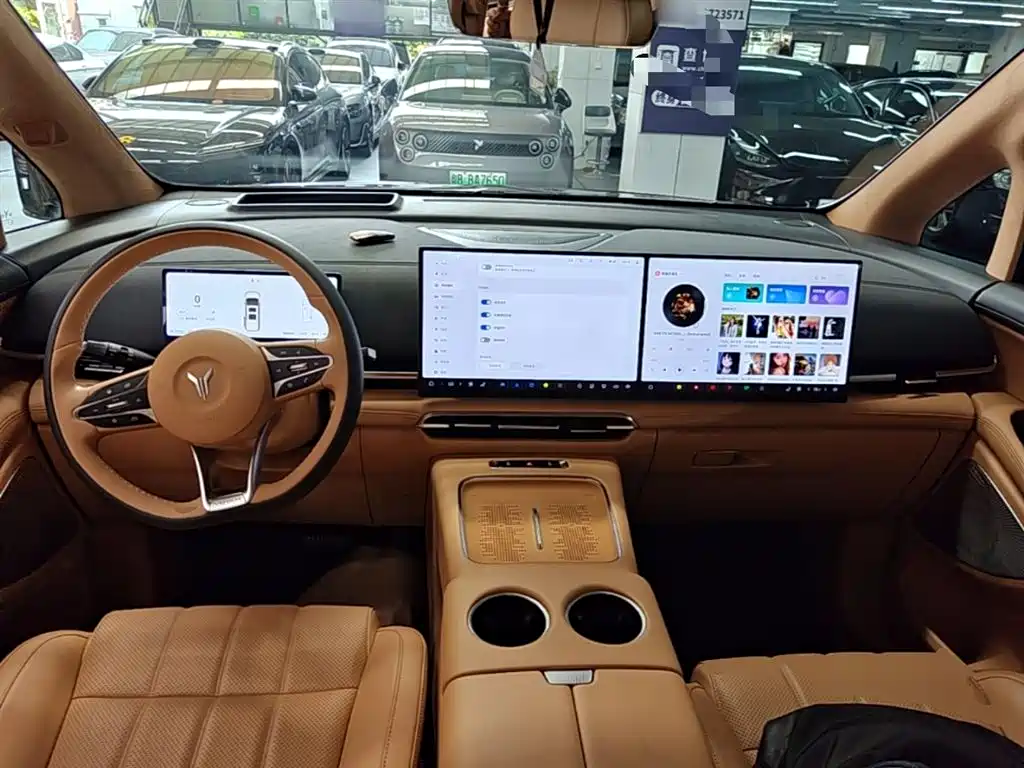 Voyah Auto Voyah Dreamer 2025 PHEV AWD Flagship Kunpeng Edition фото 10