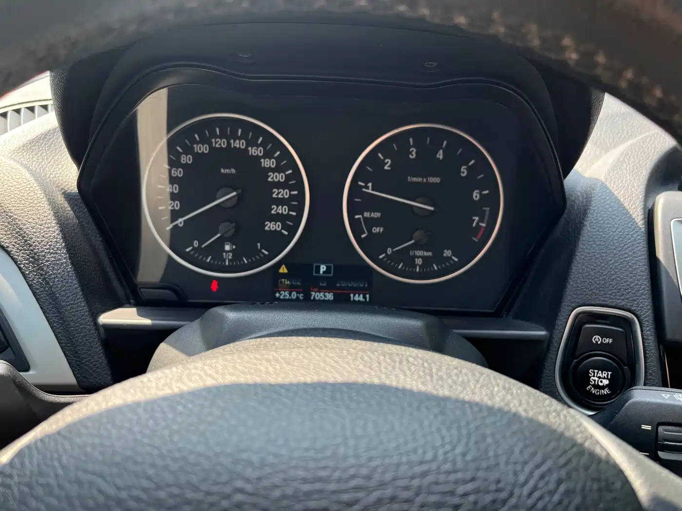BMW 2 Series (Import) 2017 220i Convertible Coupe Leading фото 17