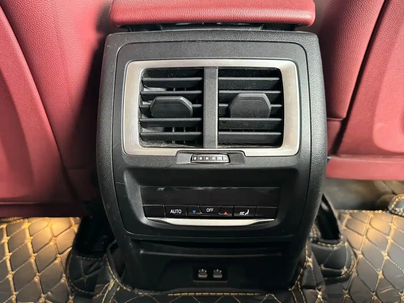 BMW iX3 2023 Leading Type фото 7