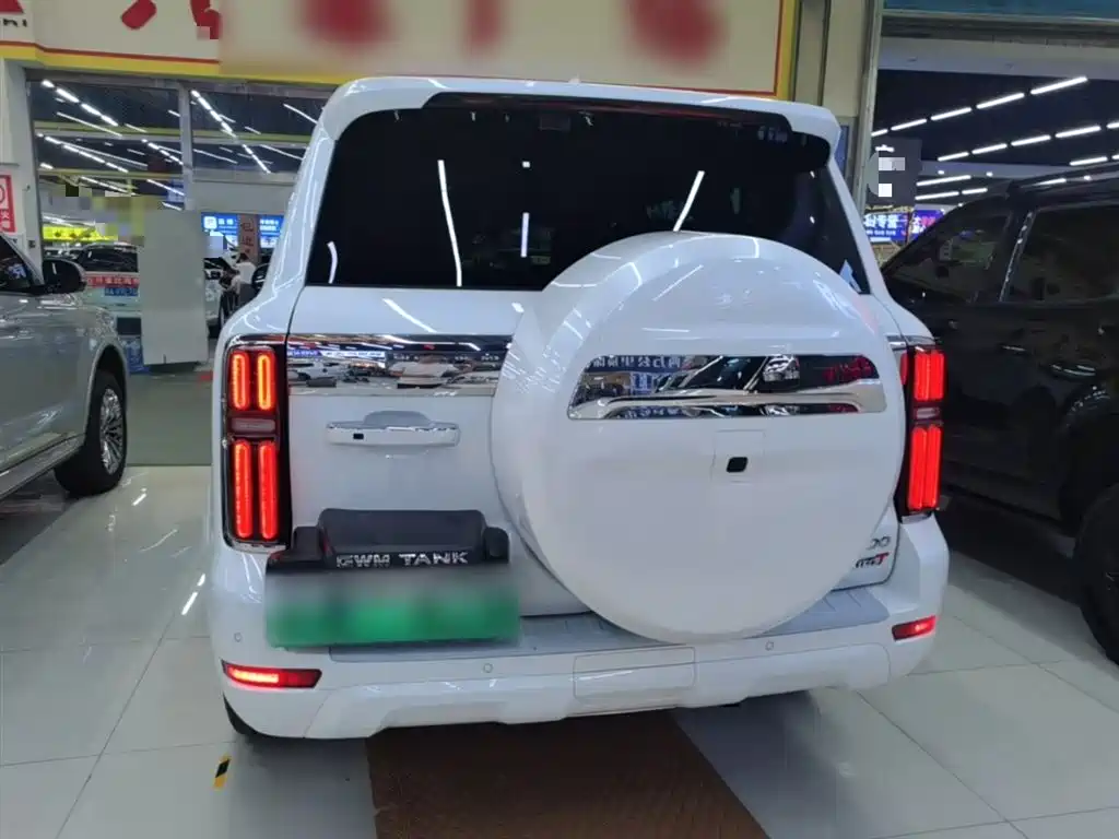 Tank 500 EV 2026 Hi4-T Smart Edition фото 6