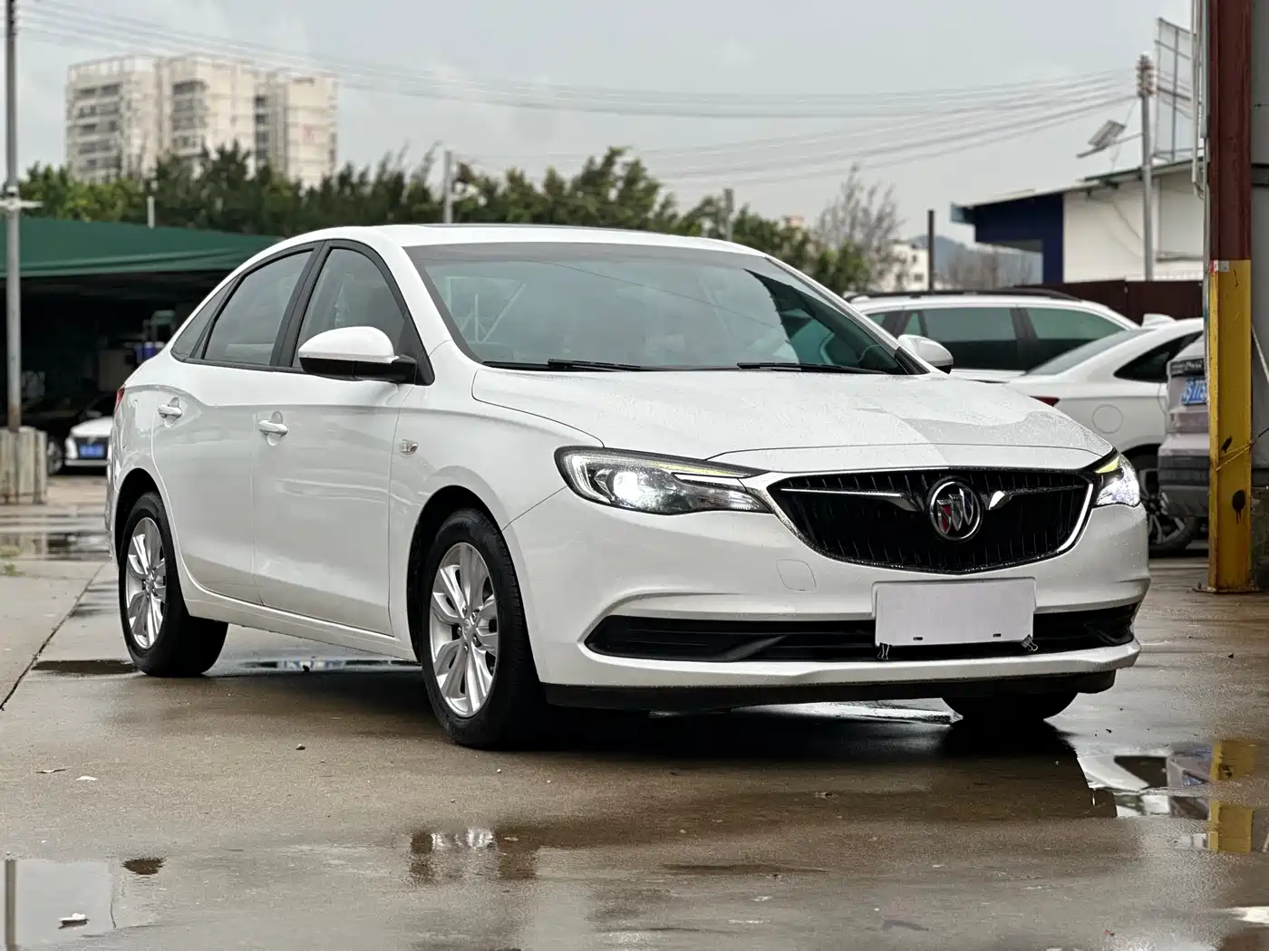 Buick Excelle 2021 Exemplar 1.5L Auto Elite фото 2