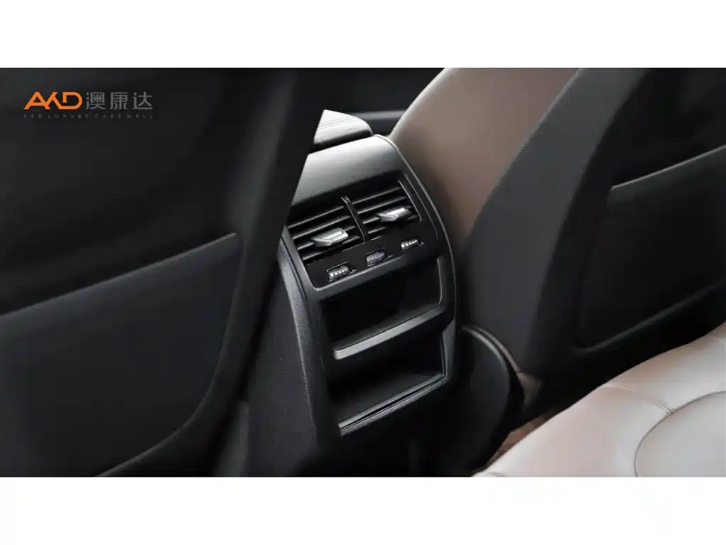 BMW X6 2023 2022 Facelift xDrive40i M Sport Package