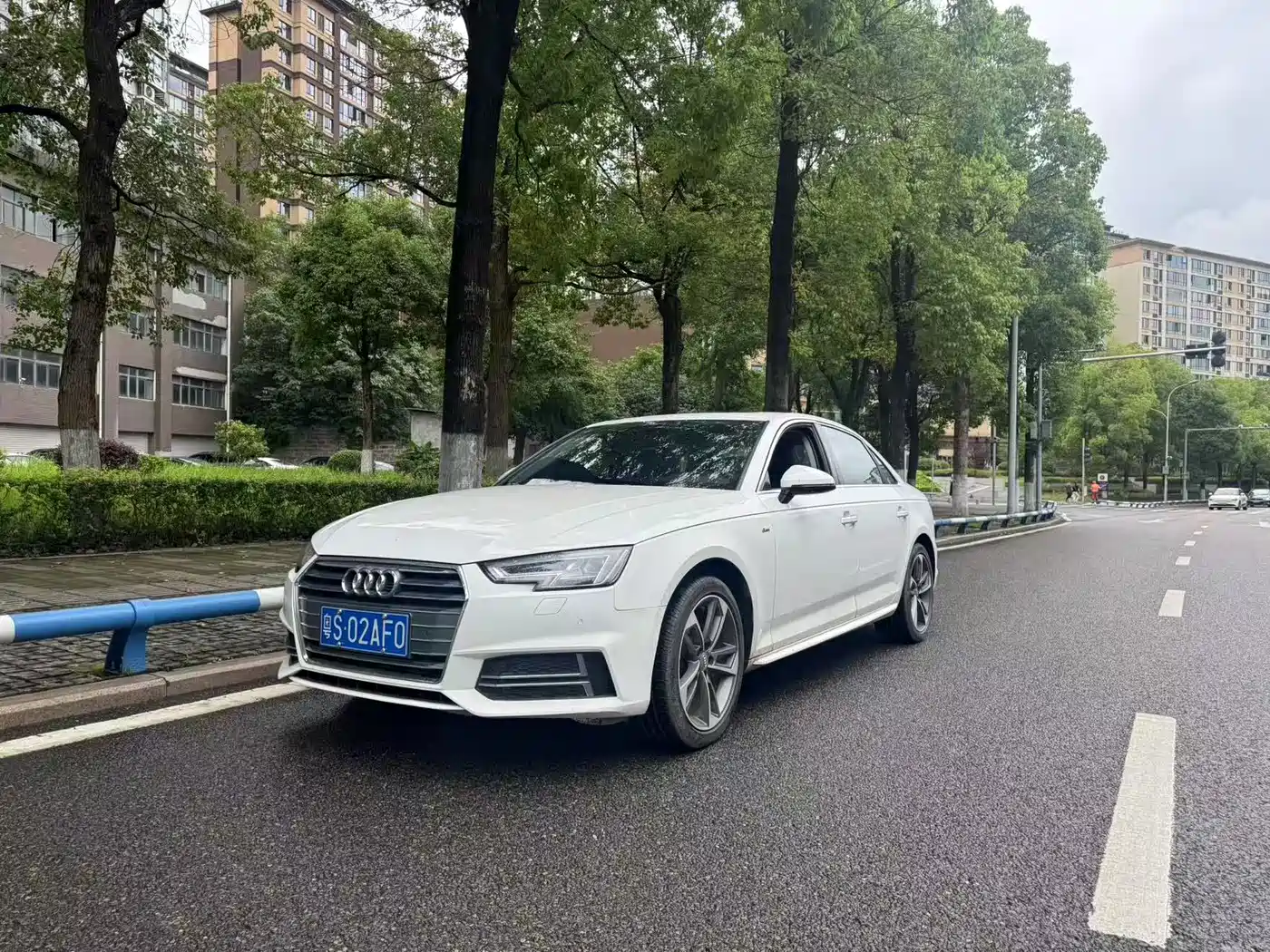 Audi A4L 2018 30th Anniversary 40 TFSI Fashion