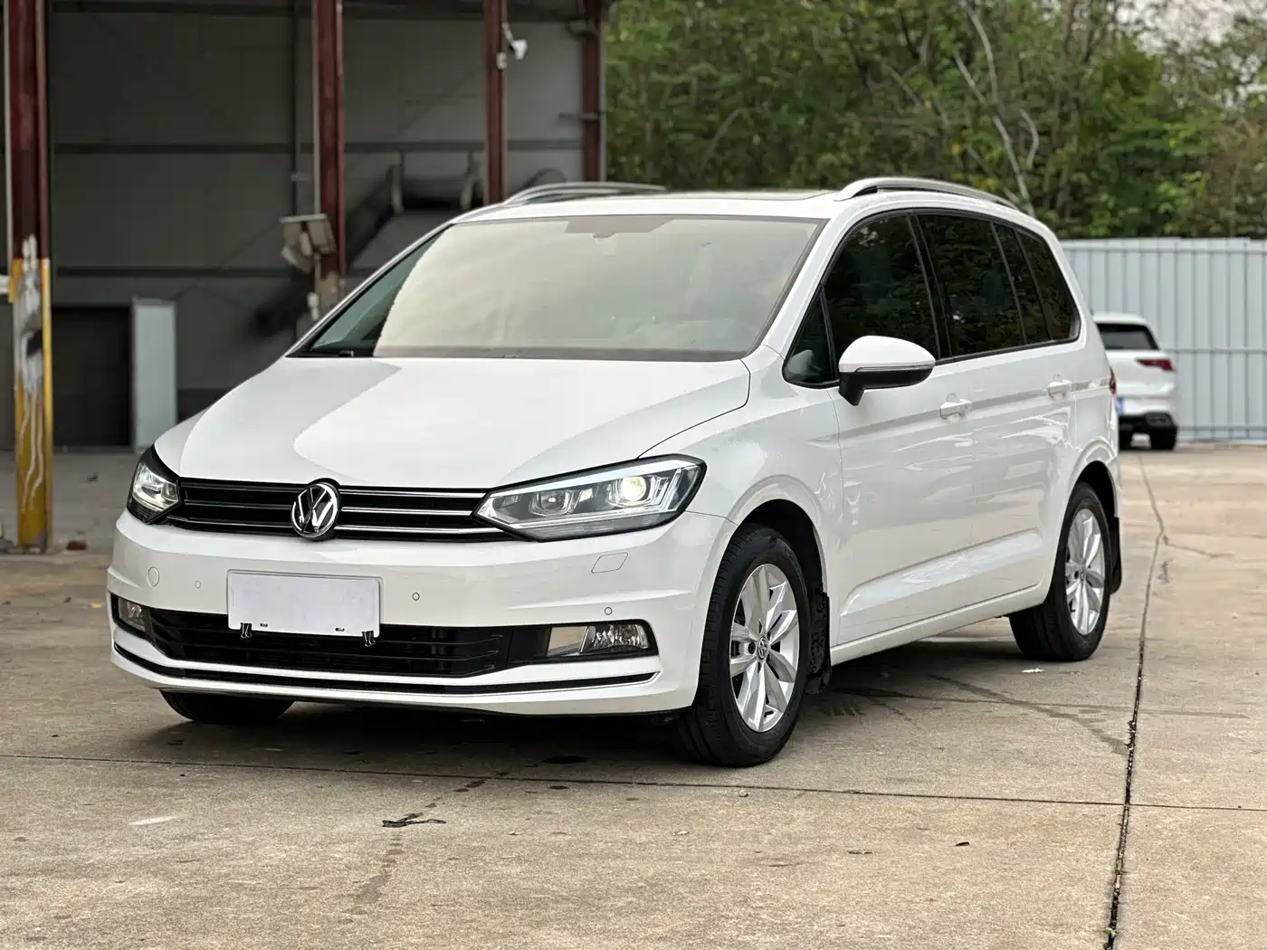 Volkswagen Touran 2016 Touran L 280TSI DSG Elegance