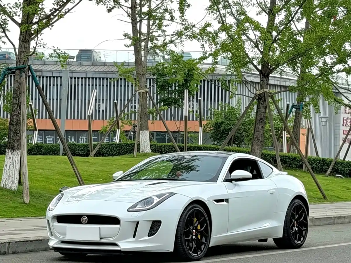 Jaguar F-TYPE