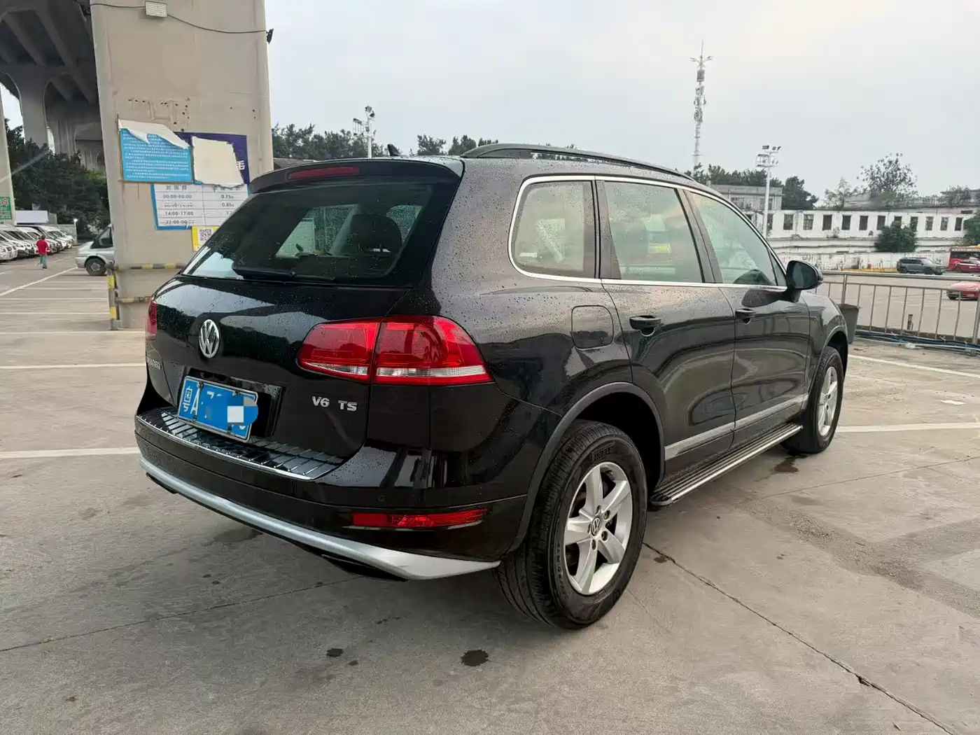Volkswagen Touareg 2011 3.0TSI Comfort фото 4