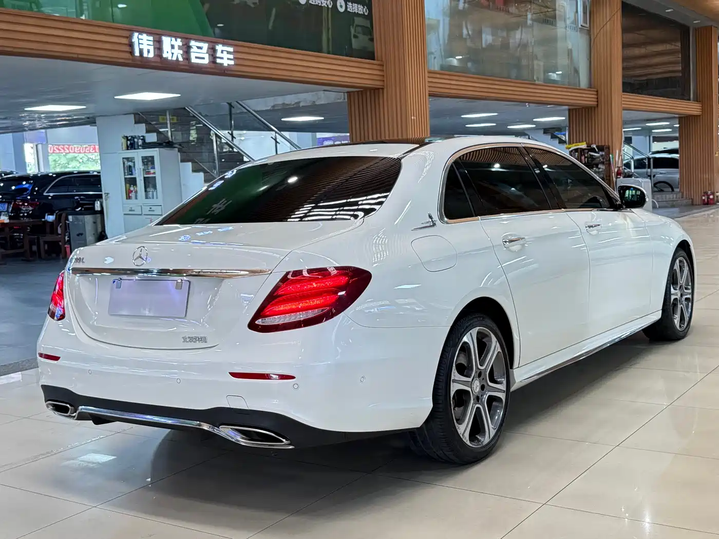 Mercedes-Benz E-Class 2016 E 300 L Sport Luxury фото 25