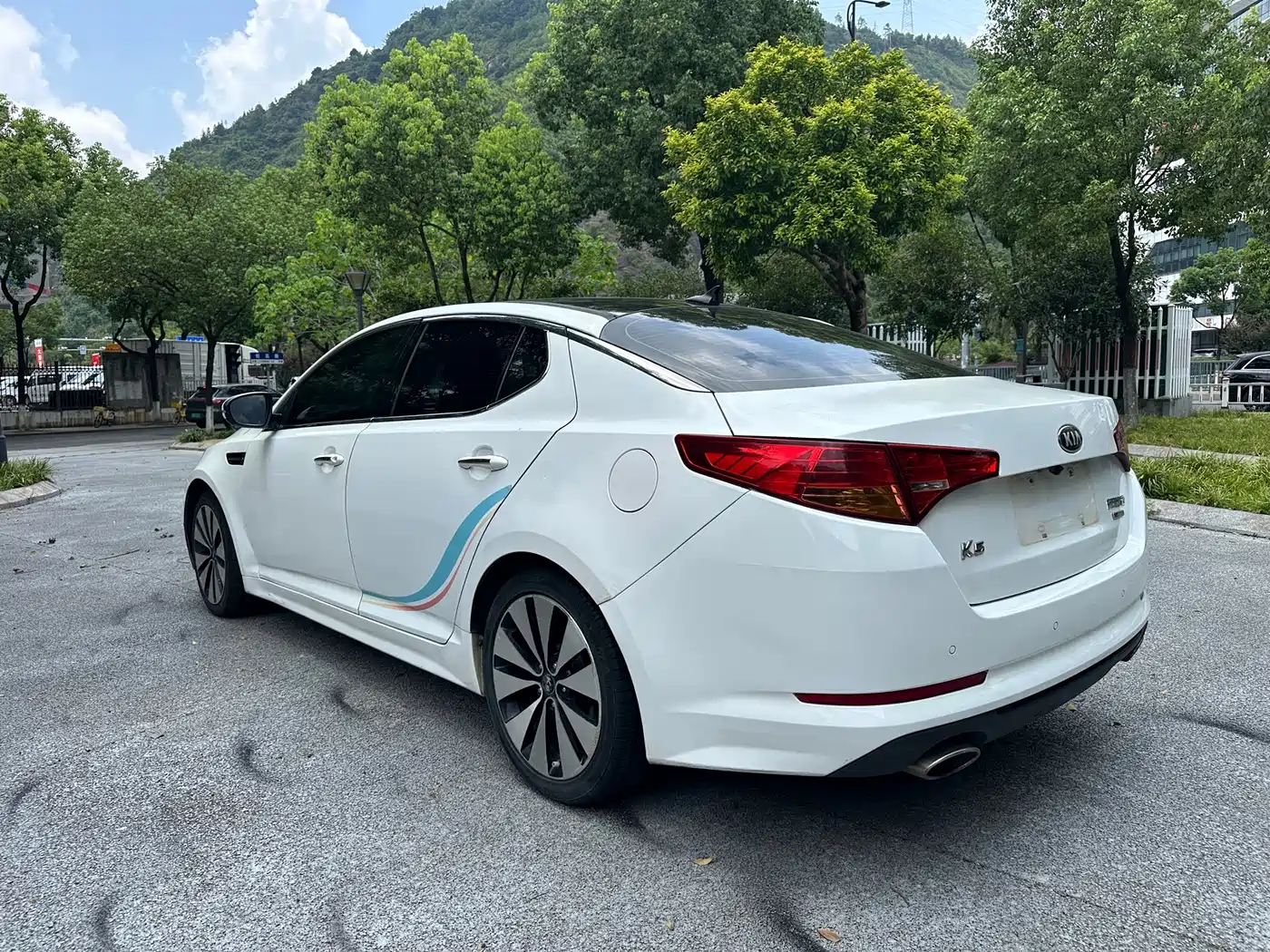Kia K5 2013 2012 2.0L Automatic DLX