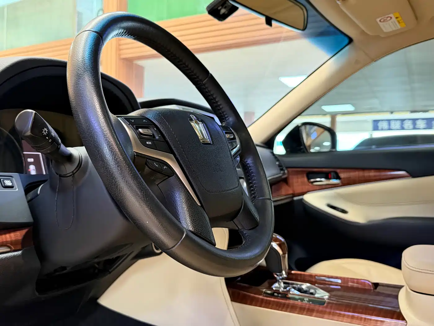 Toyota Crown 2015 2.0T Fashion фото 7