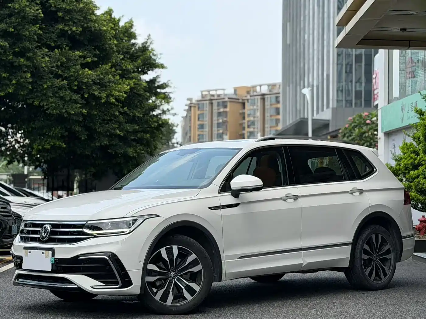 Volkswagen Tiguan L 2022 380TSI Automatic 4WD R-Line Cross Edition 7-Seater