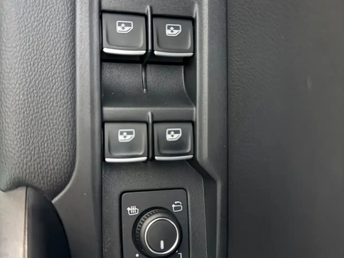 Volkswagen Tayron 2022 280TSI 2WD Luxury Smart Connect Edition фото 20