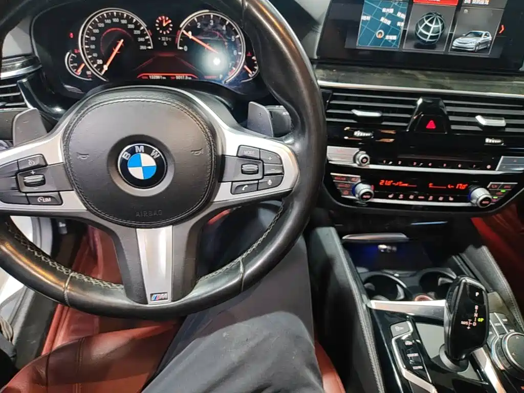 Фото 10 - BMW 5 Series