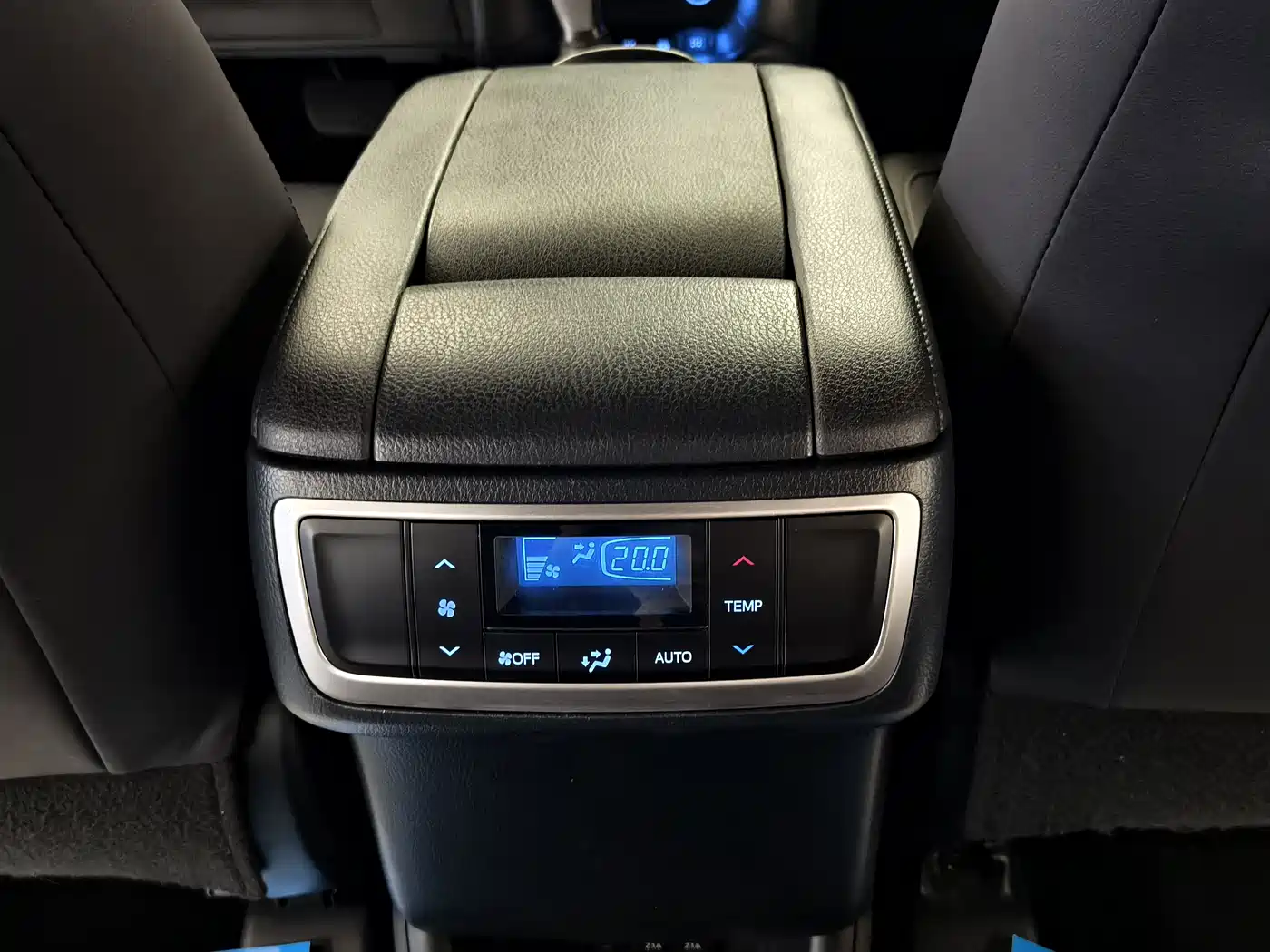 Toyota Highlander 2018 2.0T 4WD Ultimate 7-seater (China V) фото 14
