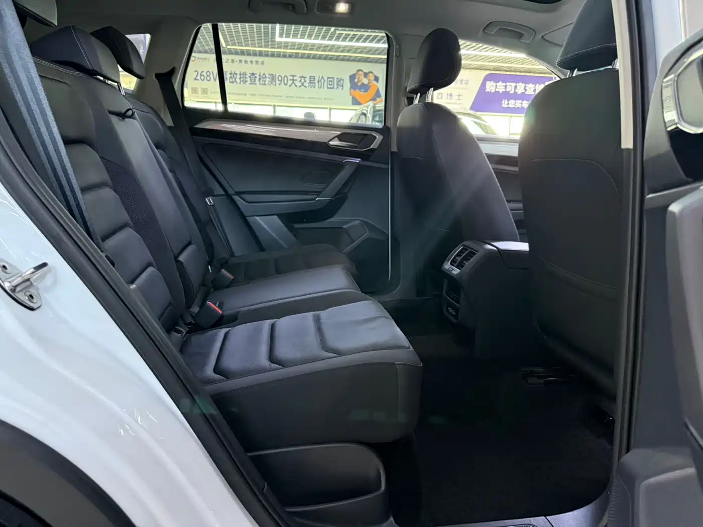 Volkswagen Tayron 2022 280TSI 2WD Luxury Smart Connect Edition фото 12