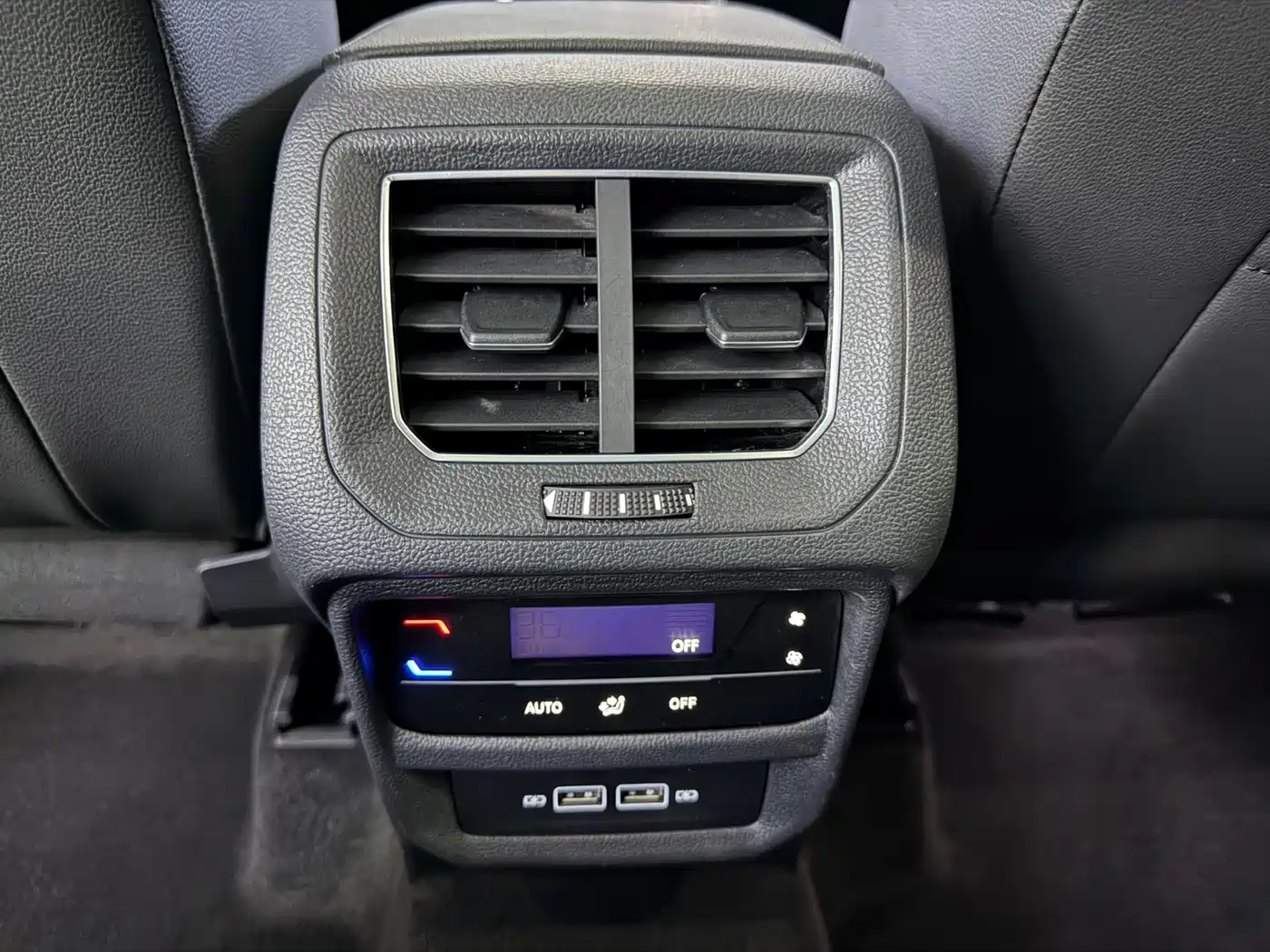 Volkswagen Tayron 2022 280TSI 2WD Luxury Smart Connect Edition фото 21