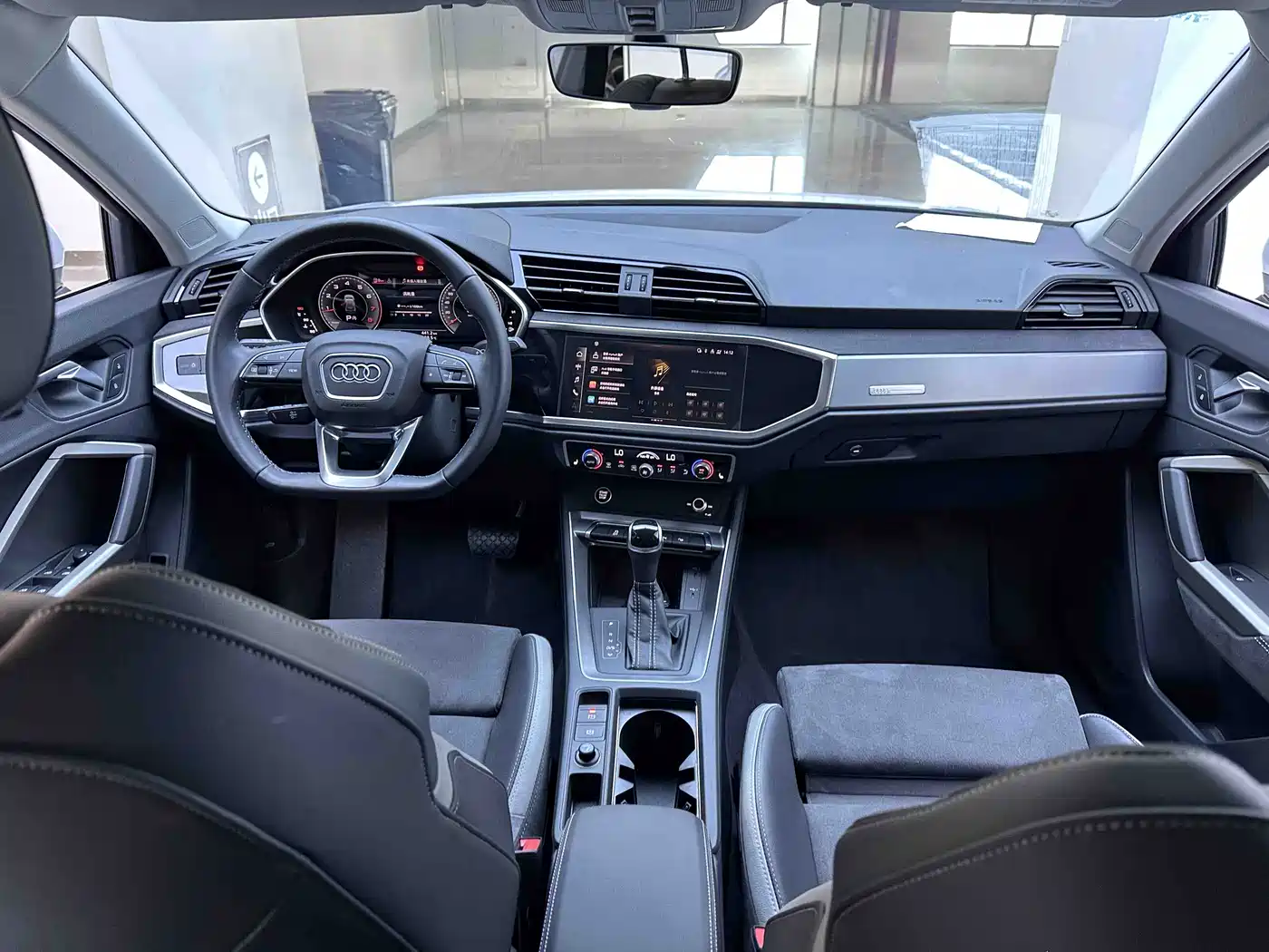 Audi Q3 2023 35 TFSI Fashion Dynamic (1.4T) фото 18