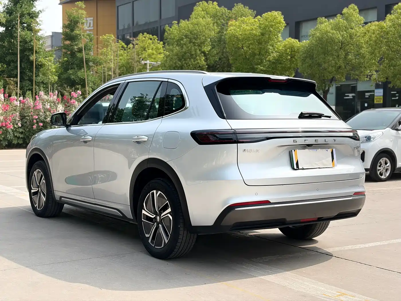 Geely Galaxy Galaxy Starship 7 EM-i 2025 Model 120km Explorer+ Edition фото 4