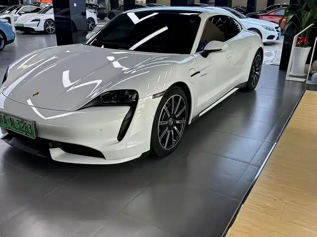 porsche taycan