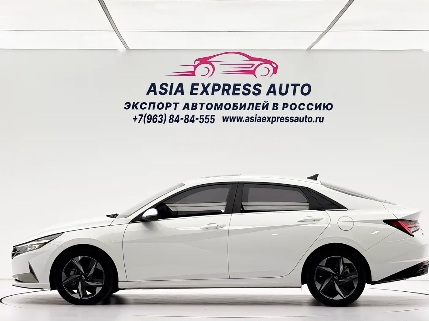 Hyundai Elantra 2023 Model 1.5L CVT LUX Premium Edition фото 7