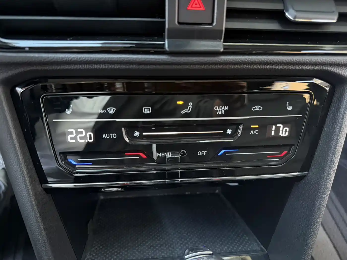 Volkswagen Tharu 2022 280TSI FWD Luxury Edition фото 15