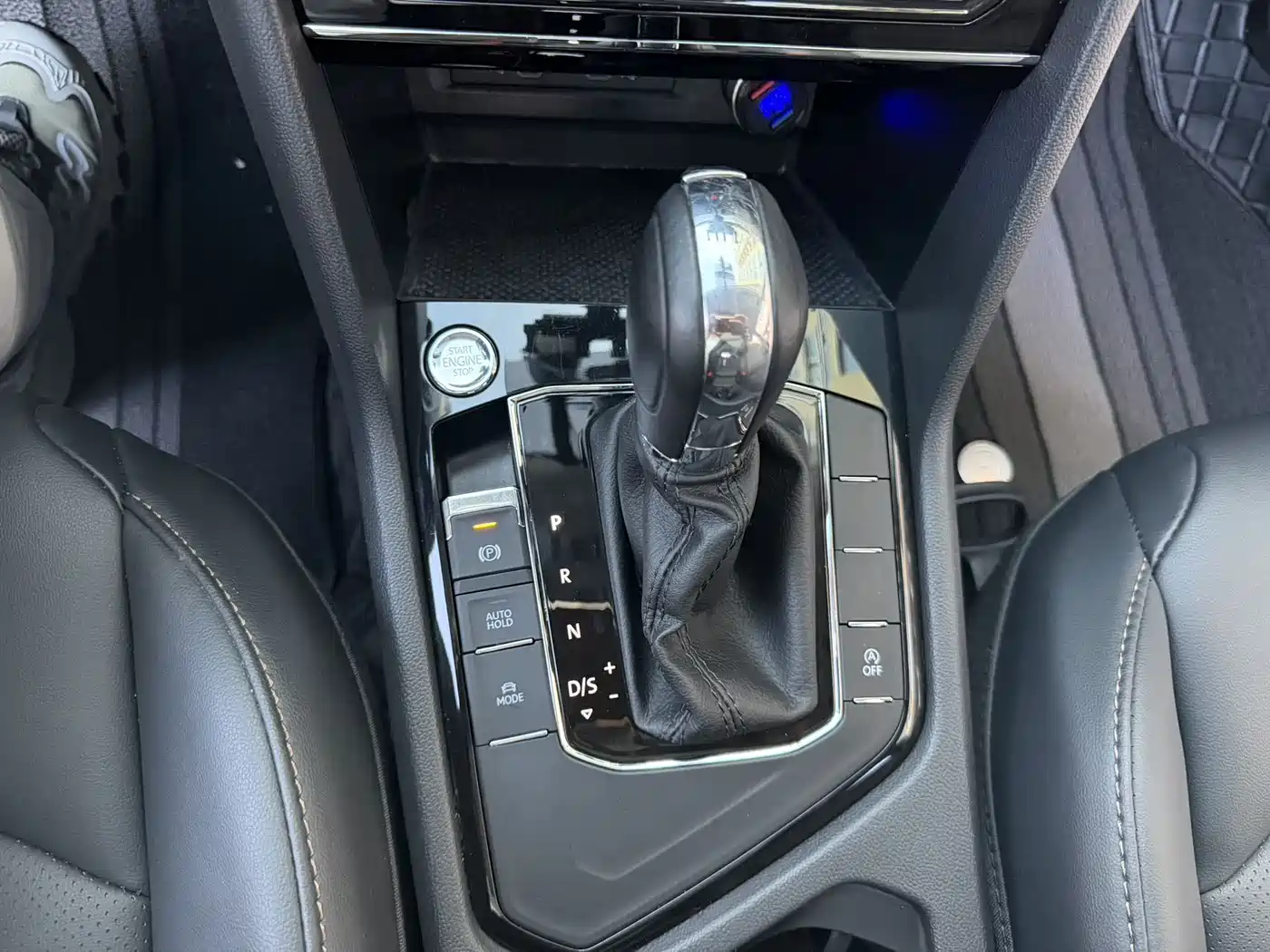 Volkswagen Tharu 2022 280TSI FWD Luxury Edition фото 16