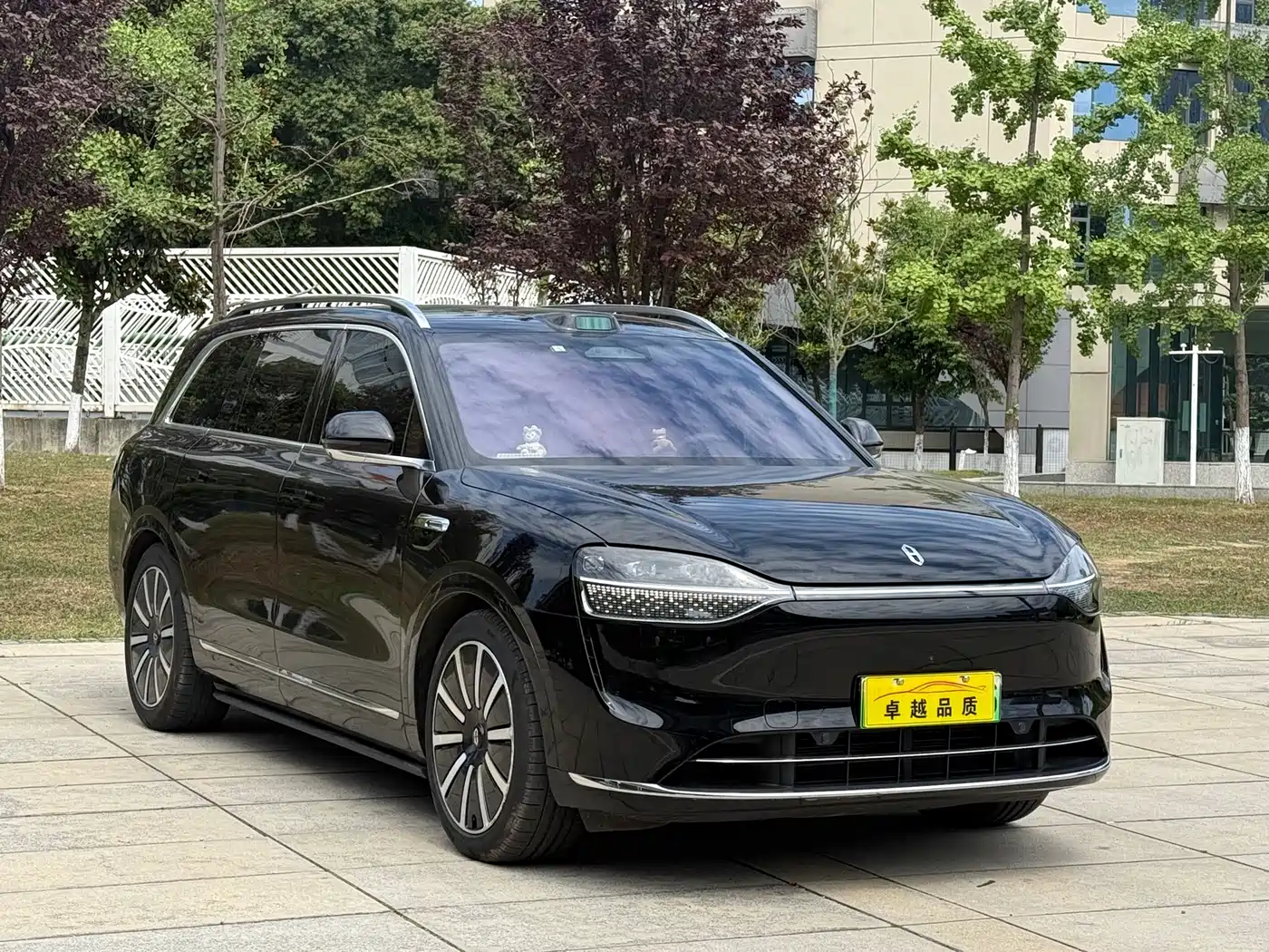 AITO Wenjie AITO M9 2025 Extended Range Max 52kWh 6-Seater фото 3