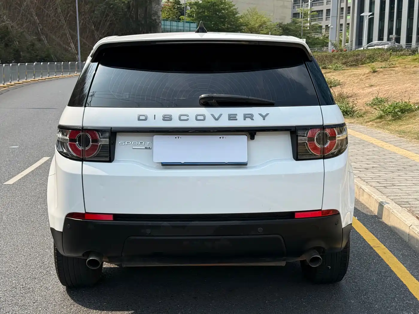 Land Rover Discovery Sport 2017 2.0T PURE фото 5