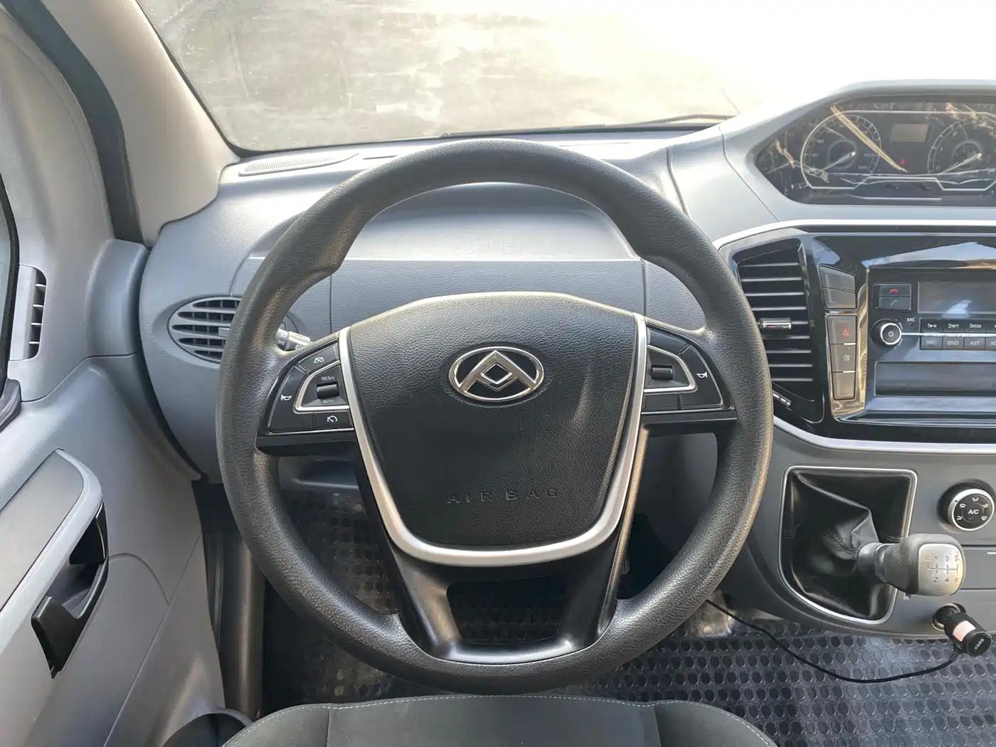 SAIC MAXUS XINTU V80