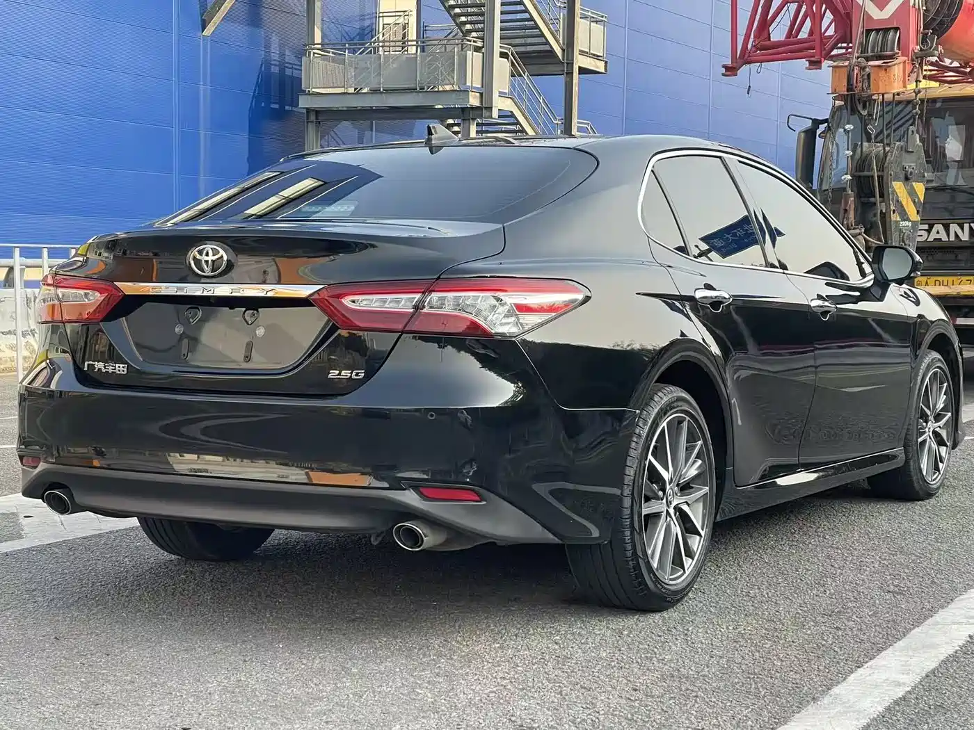 Toyota Camry 2023 2.5G Luxury Edition фото 13